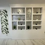 Golden Garden Luxury Apartment In Bucharest