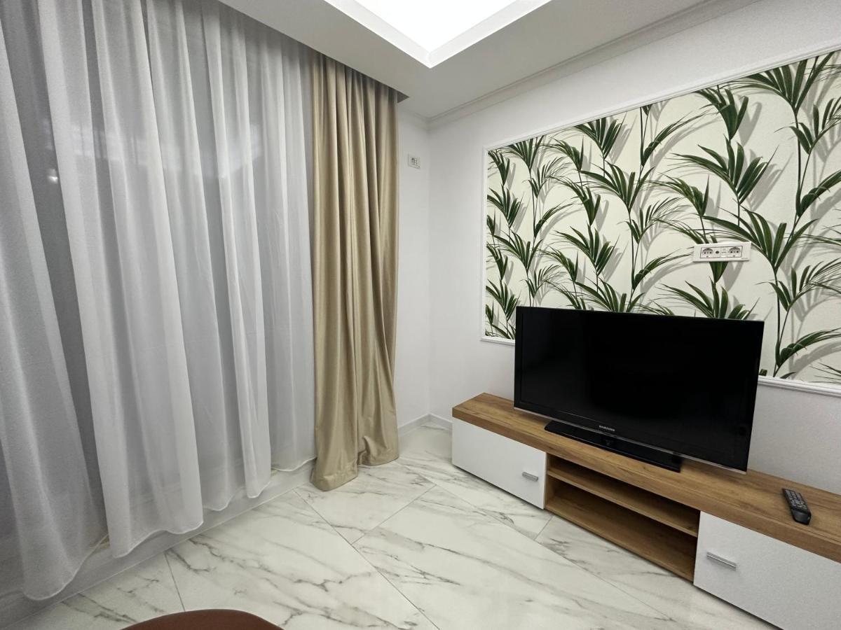 Golden Garden Luxury In Apartment Bucharest