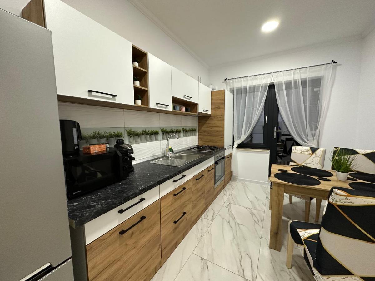 Golden Garden Luxury In Apartment Bucharest